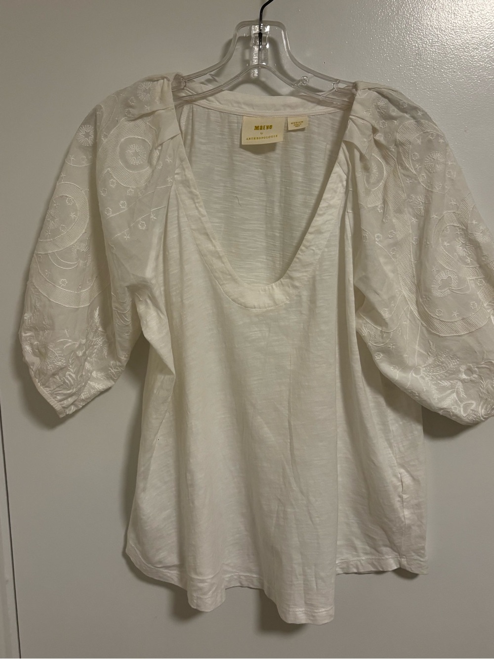 Maeve by Anthropologie white Embroidered Puff-Sleeve Scoop Neck Blouse